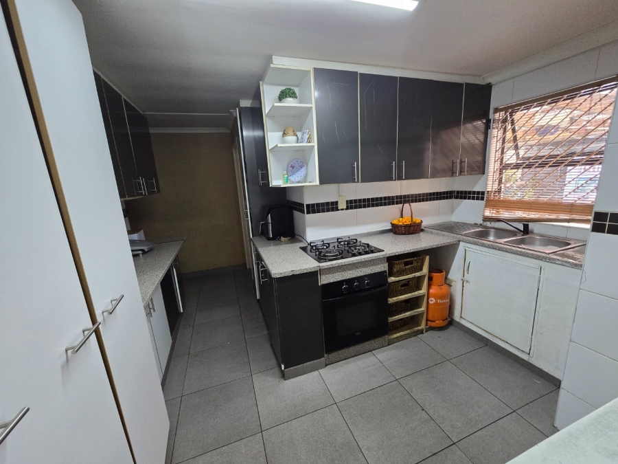 4 Bedroom Property for Sale in Portlands Western Cape